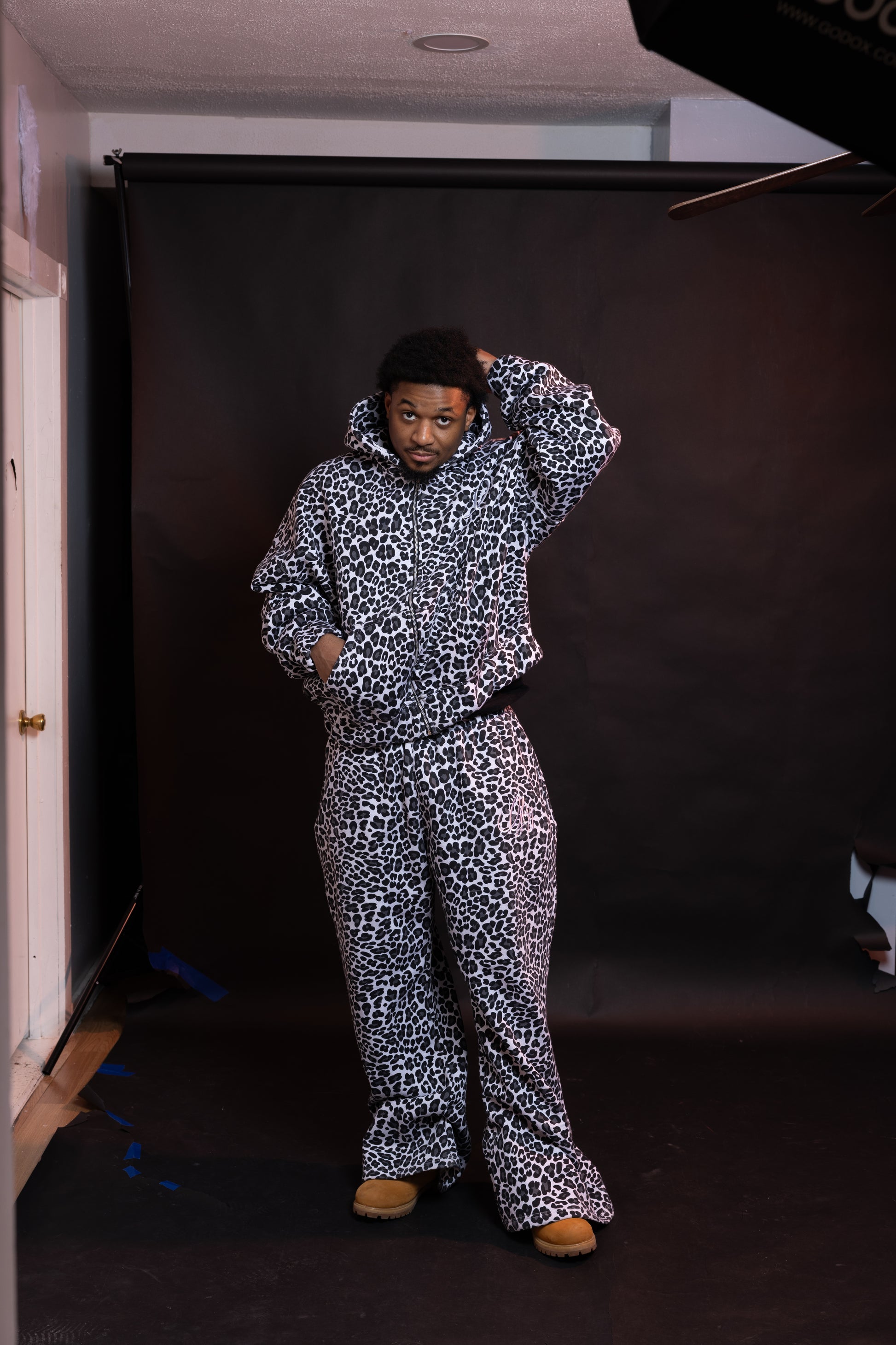 Snow-Leopard Bottom